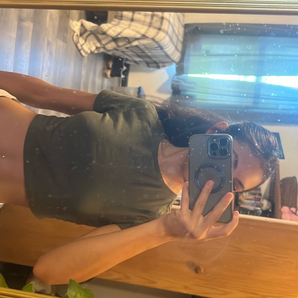 Cropped t shirt
